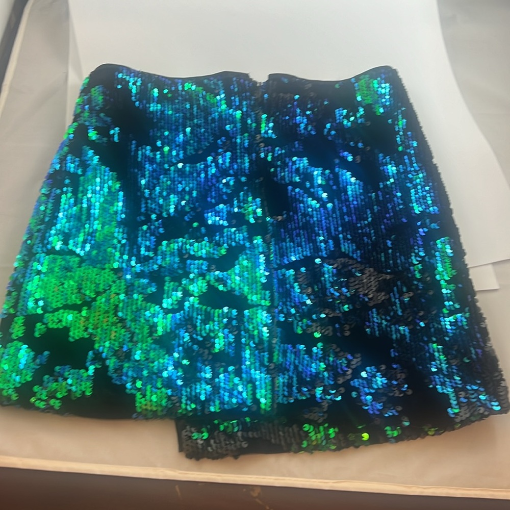 Forever 21 - black sequin skirt, blue/green sequins. Size Small - Picture 3 of 3